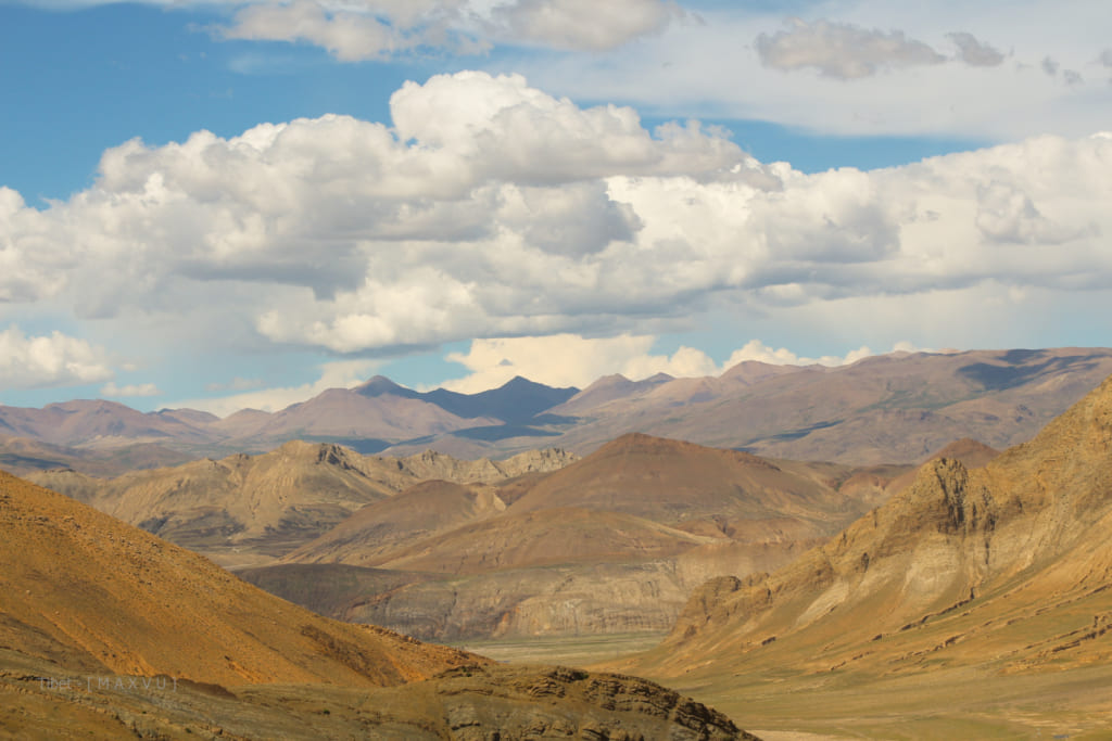 Phong cảnh đồi núi ở Tây Tạng