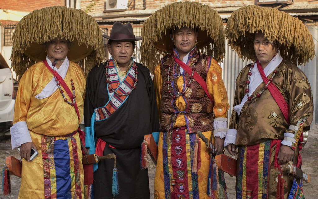 Trang phục của người bản địa Tây Tạng