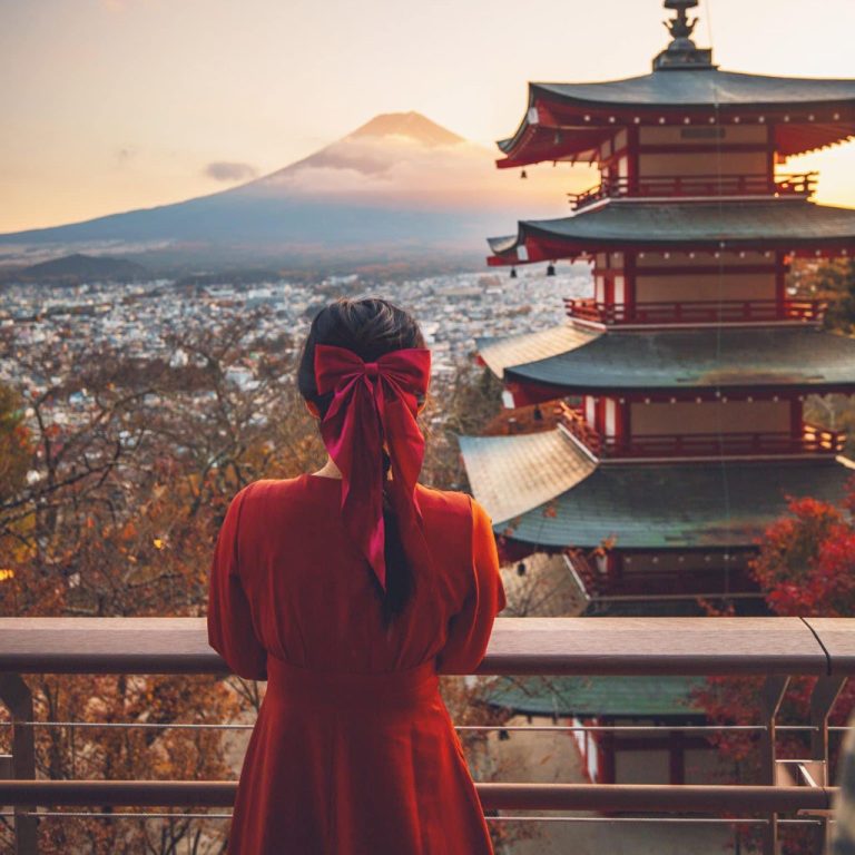 Chùa Chureito có tầm nhìn ra núi Phú Sĩ