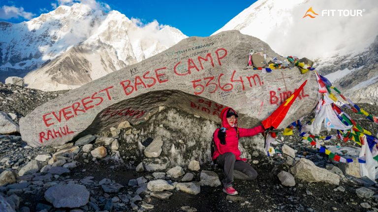 Khách Việt check in ở Everest Base Camp 5