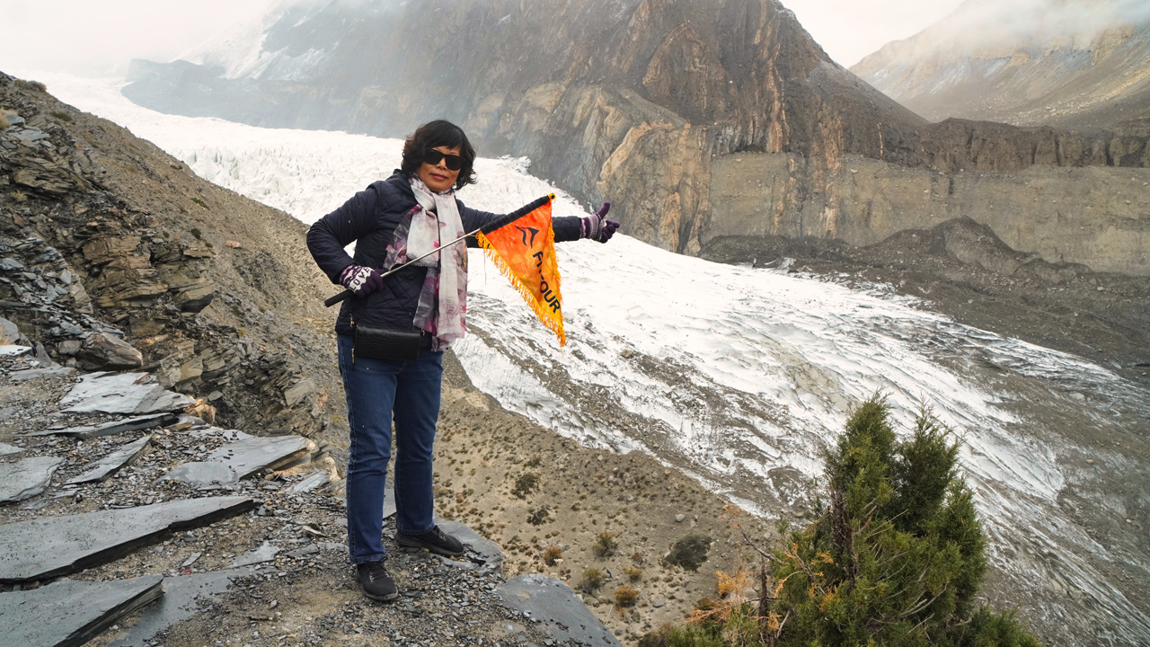 Du khách Việt cùng Fit Tour đến dãy Passu Pakistan