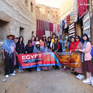 Đoàn khách Fit Tour tham quan Luxor