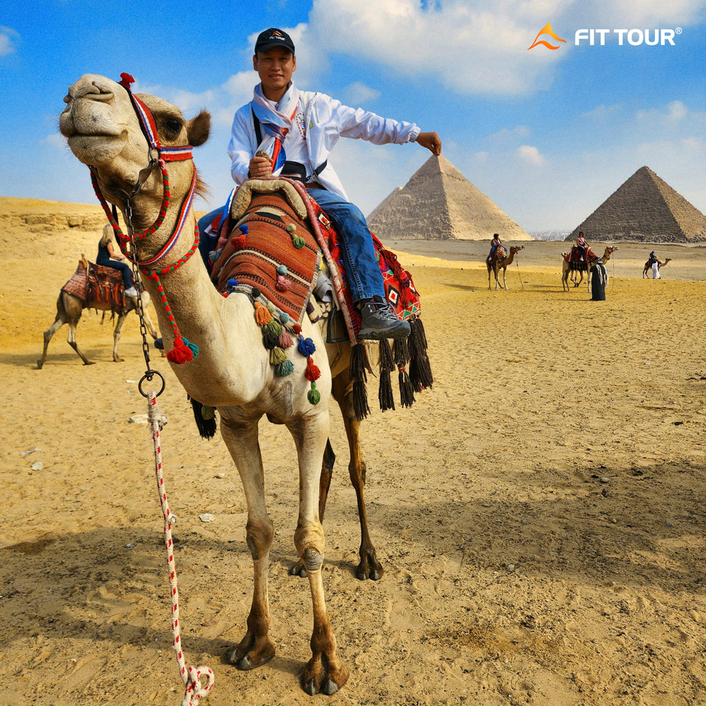 Du khách Fit Tour cưỡi lạc đà khám phá Kim Tự Tháp Cairo 3