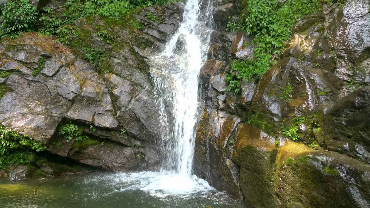 Thác nước Rimbi ở Pelling, Sikkim
