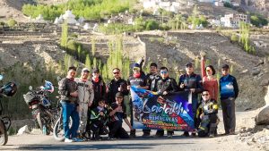 Đoàn khách Ladakh cùng chuyến đi Bike Trip