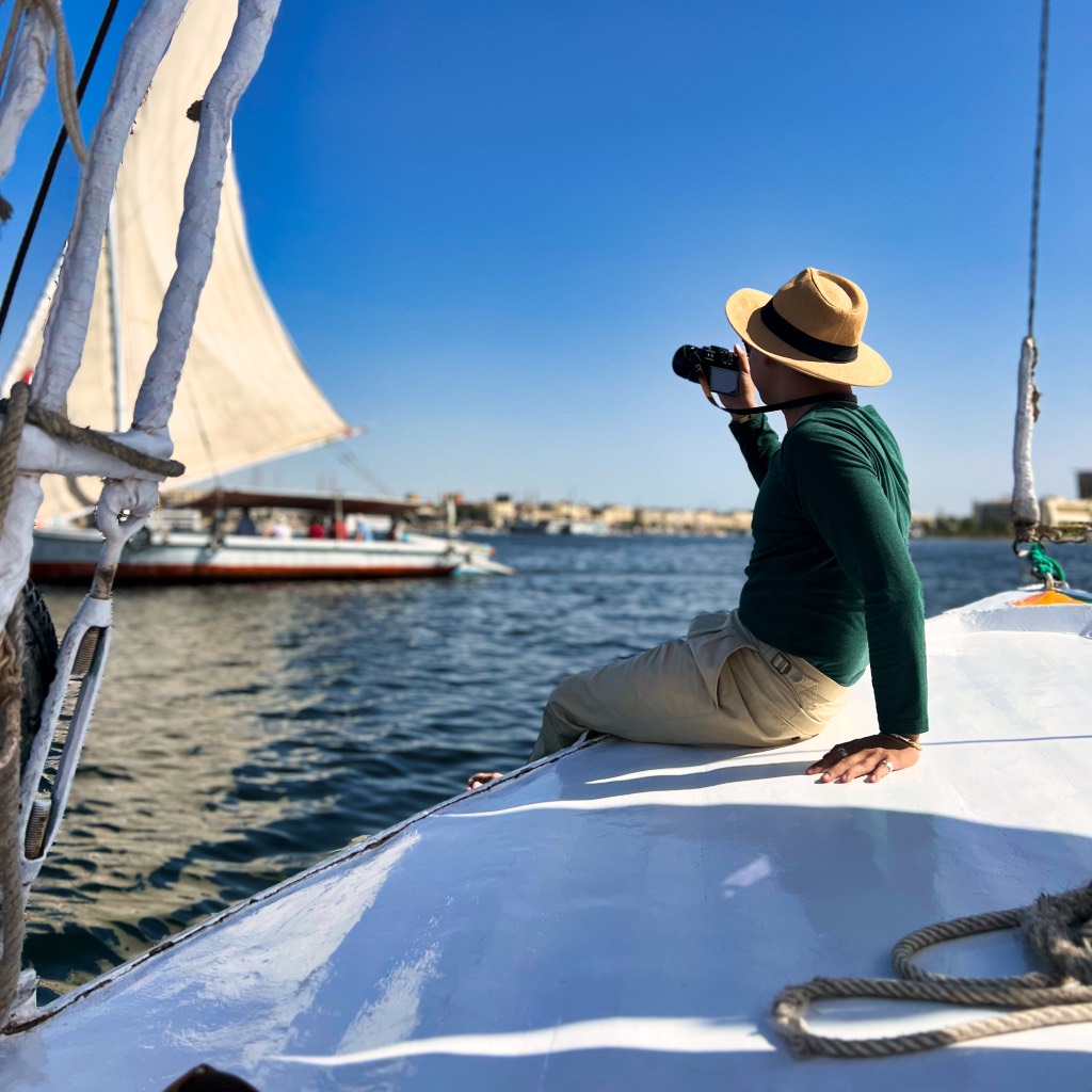 Du khách trải nghiệm du thuyền sông Nile Ai Cập