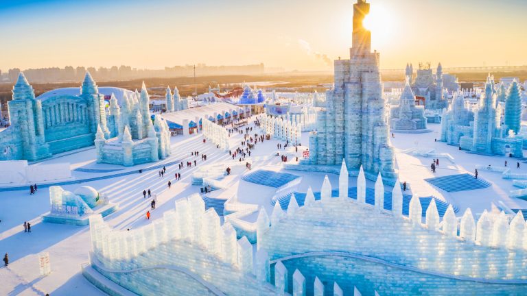Lễ hội điêu khắc băng tuyết Cáp Nhĩ Tân