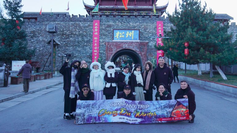 Company Trip Thành Đô tại Xuyên Chủ Tự cùng Fit Tour