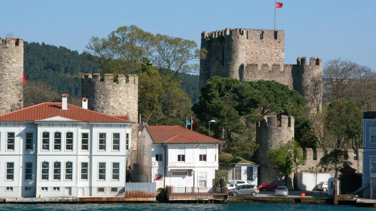 Pháo đài Anatolian (Anadoluhisarı) Thổ Nhĩ Kỳ từ thế kỷ 14