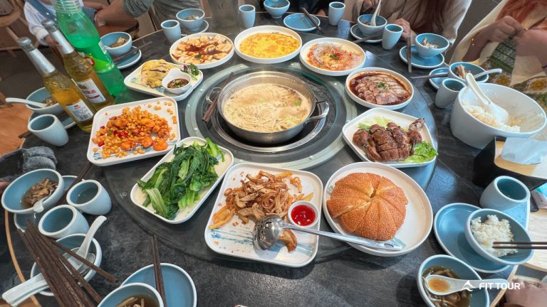 Bữa ăn Tour Tương Tây Trung Quốc