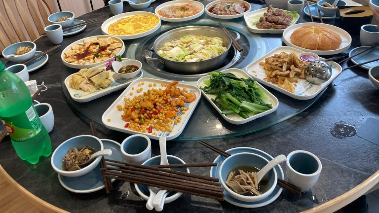 Bữa ăn Tour Tương Tây Trung Quốc (P2)