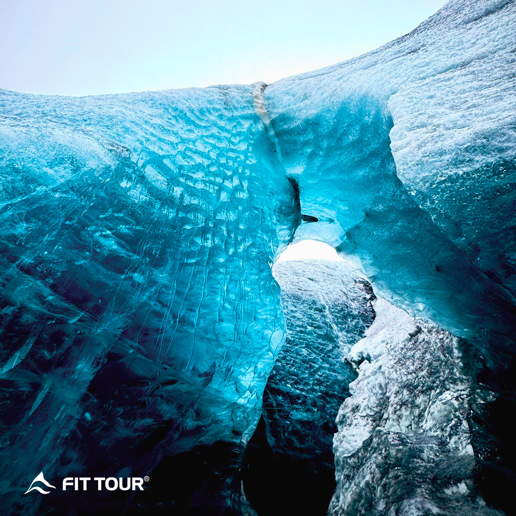 Những hình ảnh tuyệt đẹp của hang động băng vùng Vatnajokull ở Iceland p3