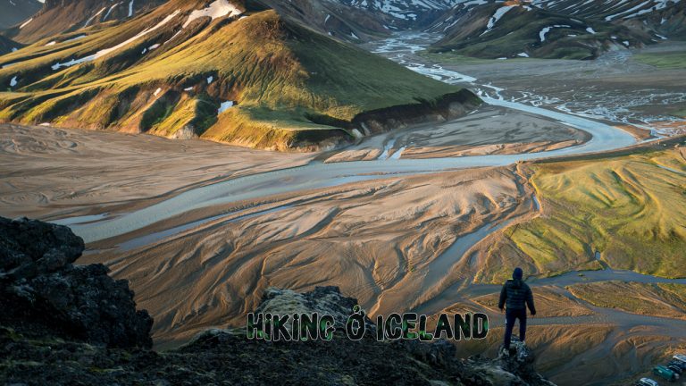 Hiking ở Iceland