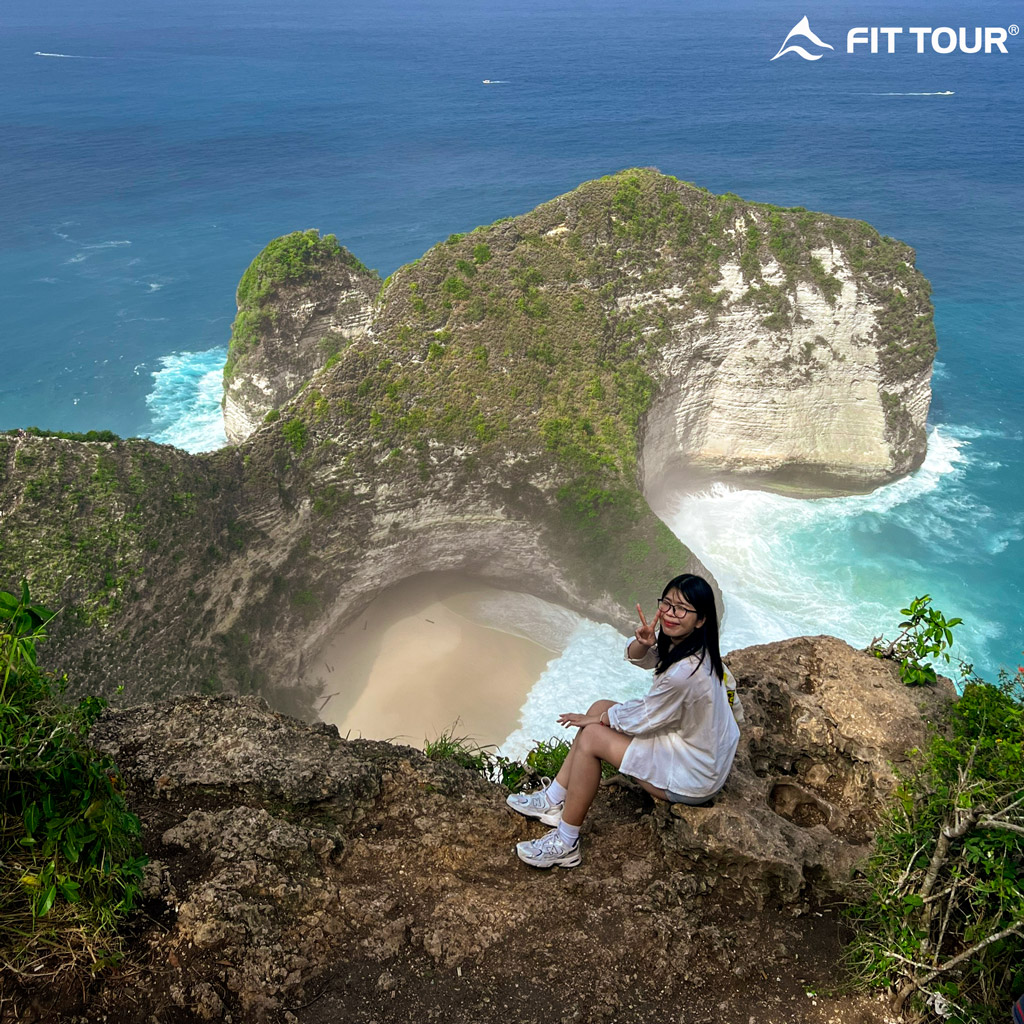 Du khách check in đảo Nusa Penida đoàn Company Trip Bali