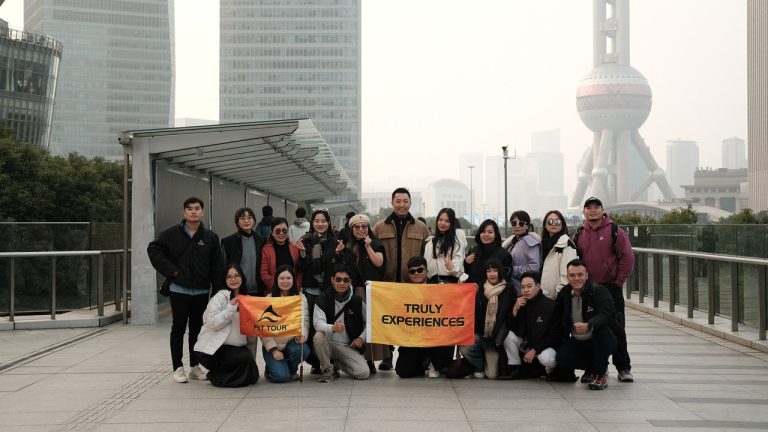 Đoàn Fit Tour tại Thượng Hải với tháp truyền hình Oriental Pearl Tower