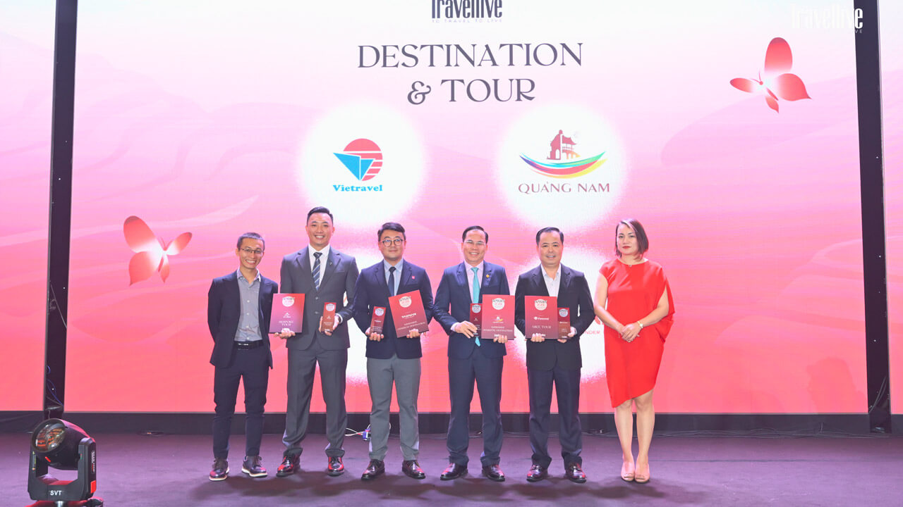 Fit Tour nhận giải Công ty tổ chức Tour Thiết Kế Riêng (Best of Bespoke Tour 2024) trong sự kiện Hot List