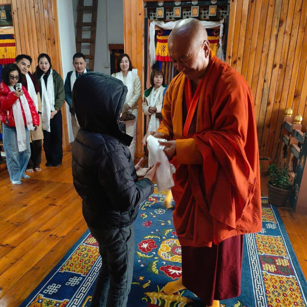 Duyên gặp gỡ của khách hàng đi cùng FIT Tour cùng Đại Thuợng Sư Norbu Gyeltsen