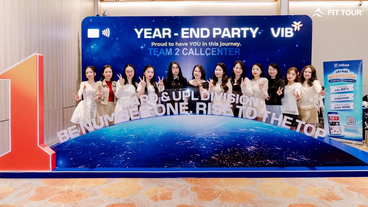 Backdrop sự kiện Year End Party VIB 2026 do FIT Tour tổ chức