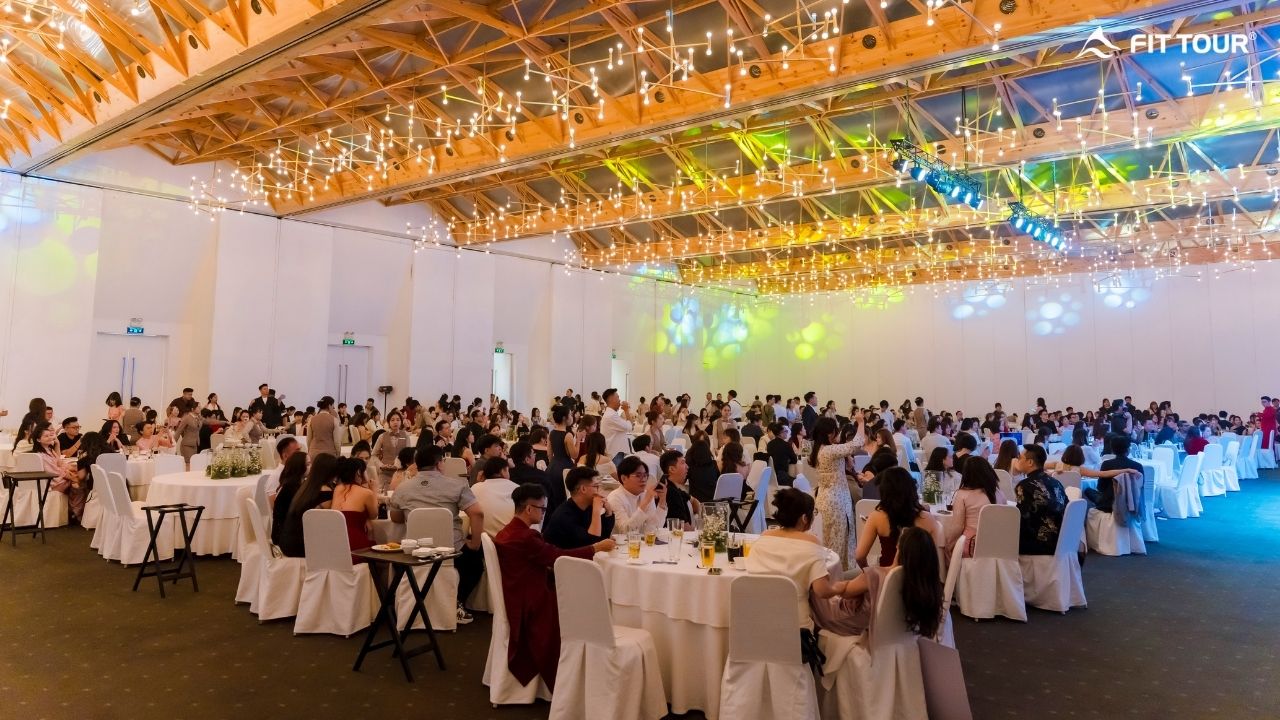 Toàn cảnh gala Year End Party VIB tại White Palace TP.HCM