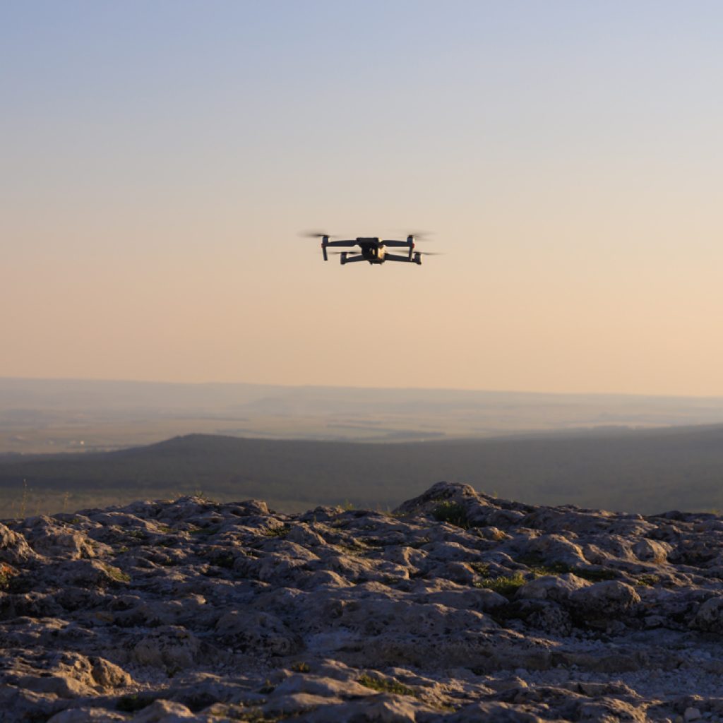 Những điều cần biết về sử dụng Flycam khi du lịch nước ngoài