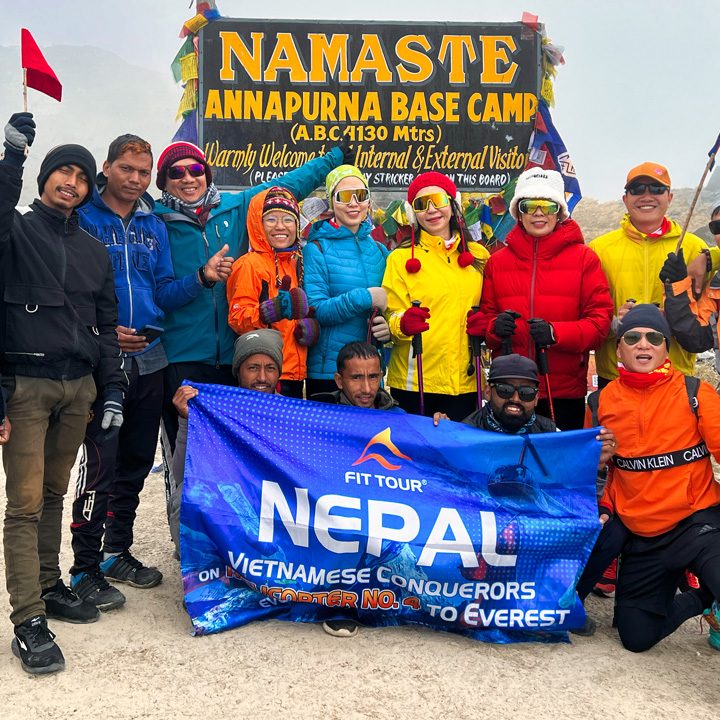 Đoàn khách Trekking Annapurna Nepal cùng Du Lịch Có Guu