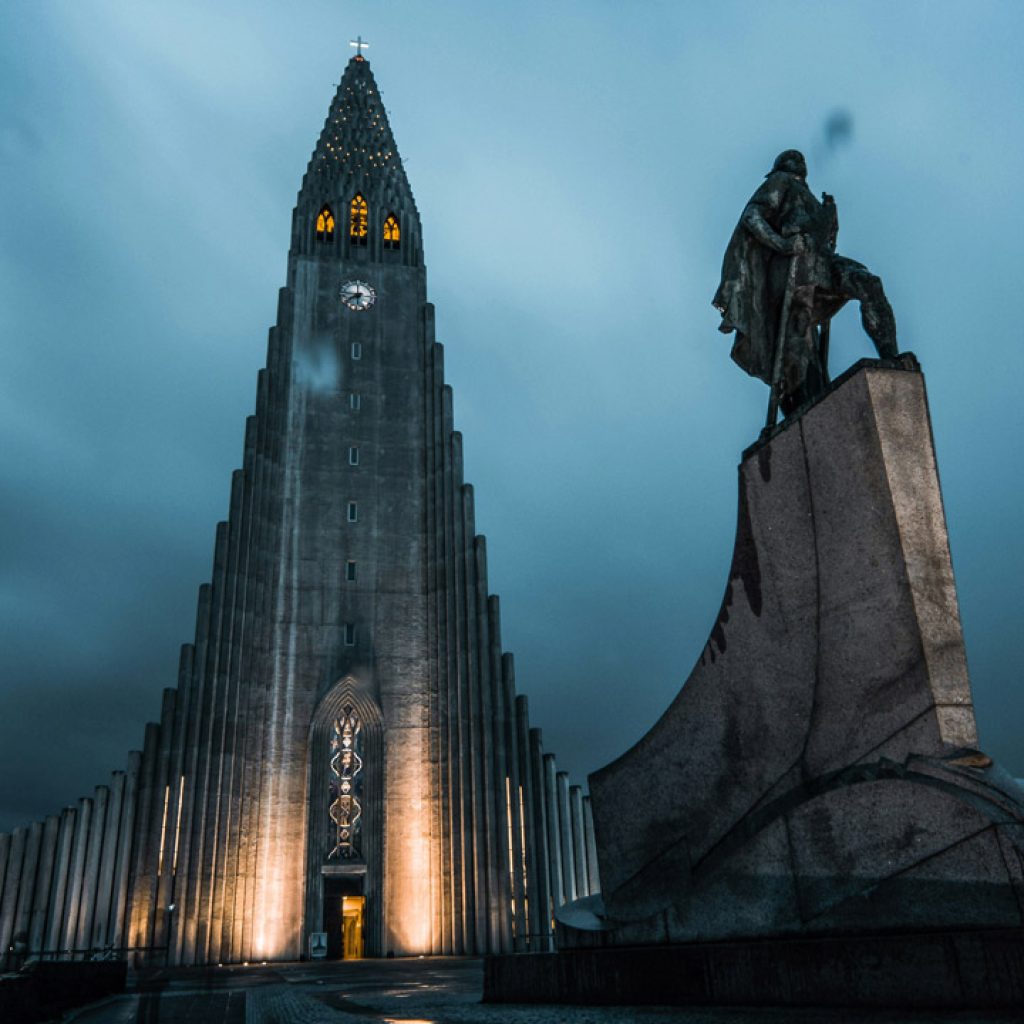 Nhà thờ Hallgrímskirkja Iceland